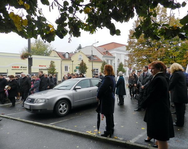 56-ra emlékeztünk 36